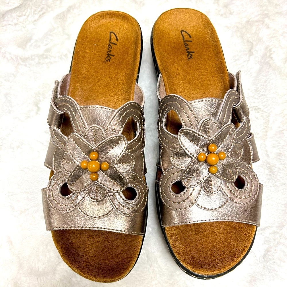 EUC Clark’s Sandals, gold/tan, size 10